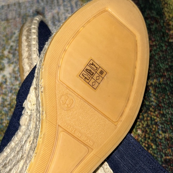 Neiman Marcus Size 8 Denim Wedge Espadrilles - Picture 11 of 14